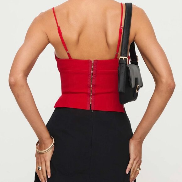Princess Polly Sculpture Top sz 4 Red V-neckline Hook Eye Back Fastening Crop - Picture 9 of 9